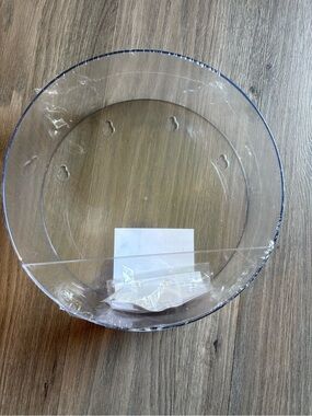 Brand new Clear Acrylic bird house